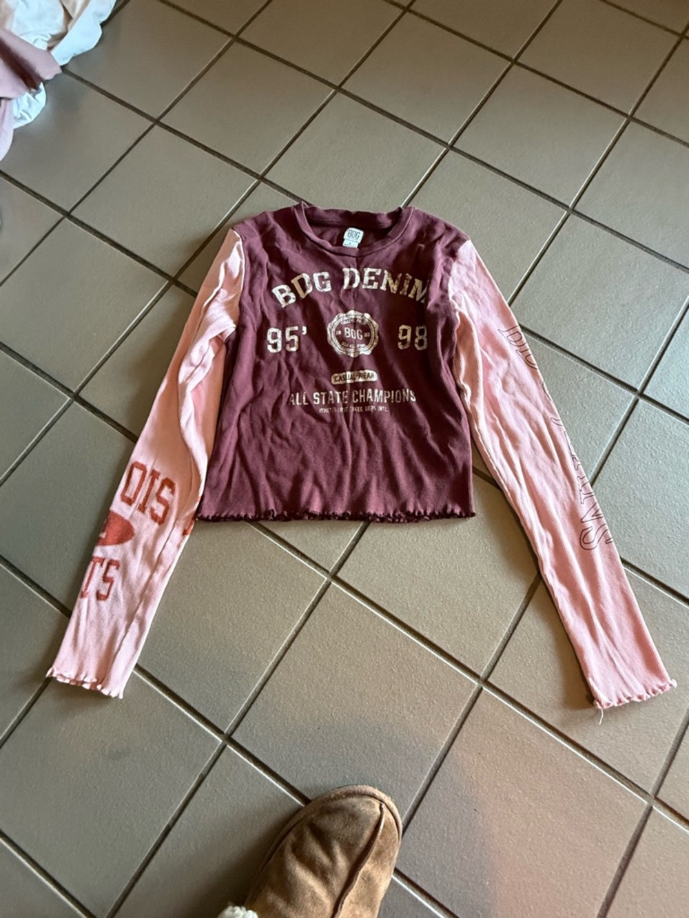 BDG Two-Tone Long Sleeve Crop Top - Maroon & Light Pink